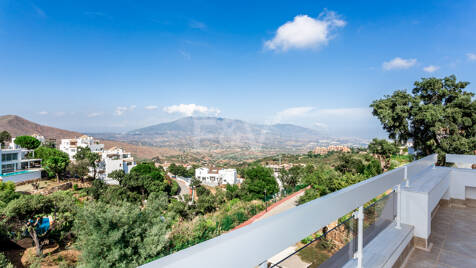 Exceptionell villa i La Mairena, Marbella East