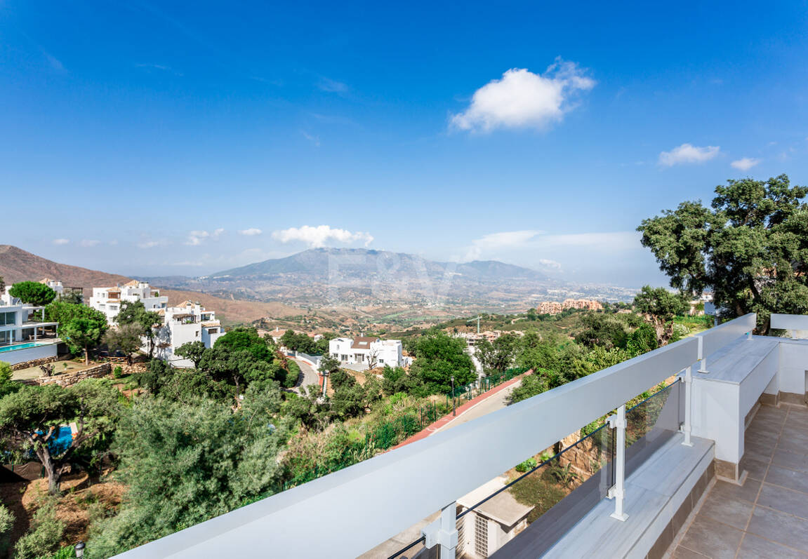 Exceptionell villa i La Mairena, Marbella East