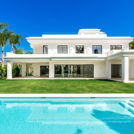 Asombrosa villa contemporánea con vistas al mar Mediterráneo en La Milla de Oro