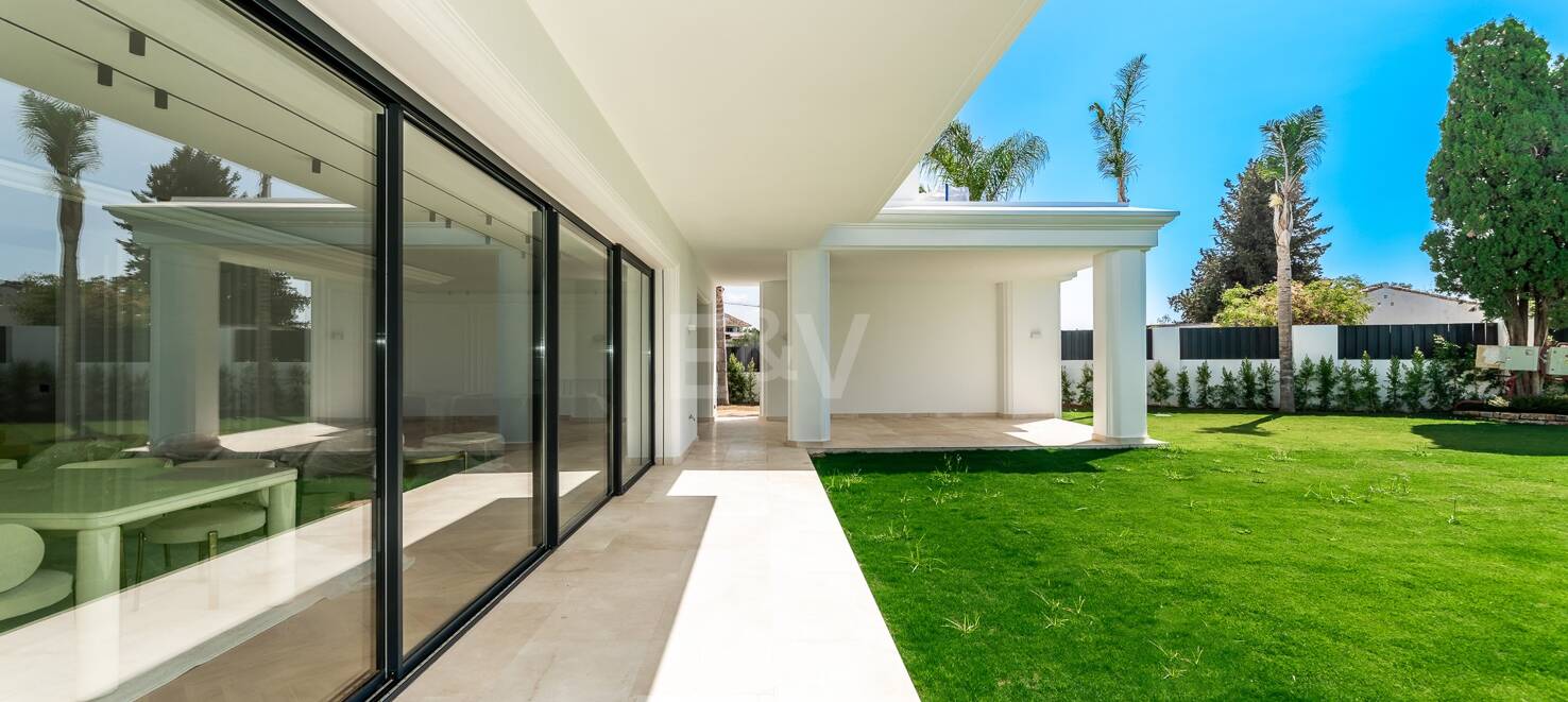Asombrosa villa contemporánea con vistas al mar Mediterráneo en La Milla de Oro