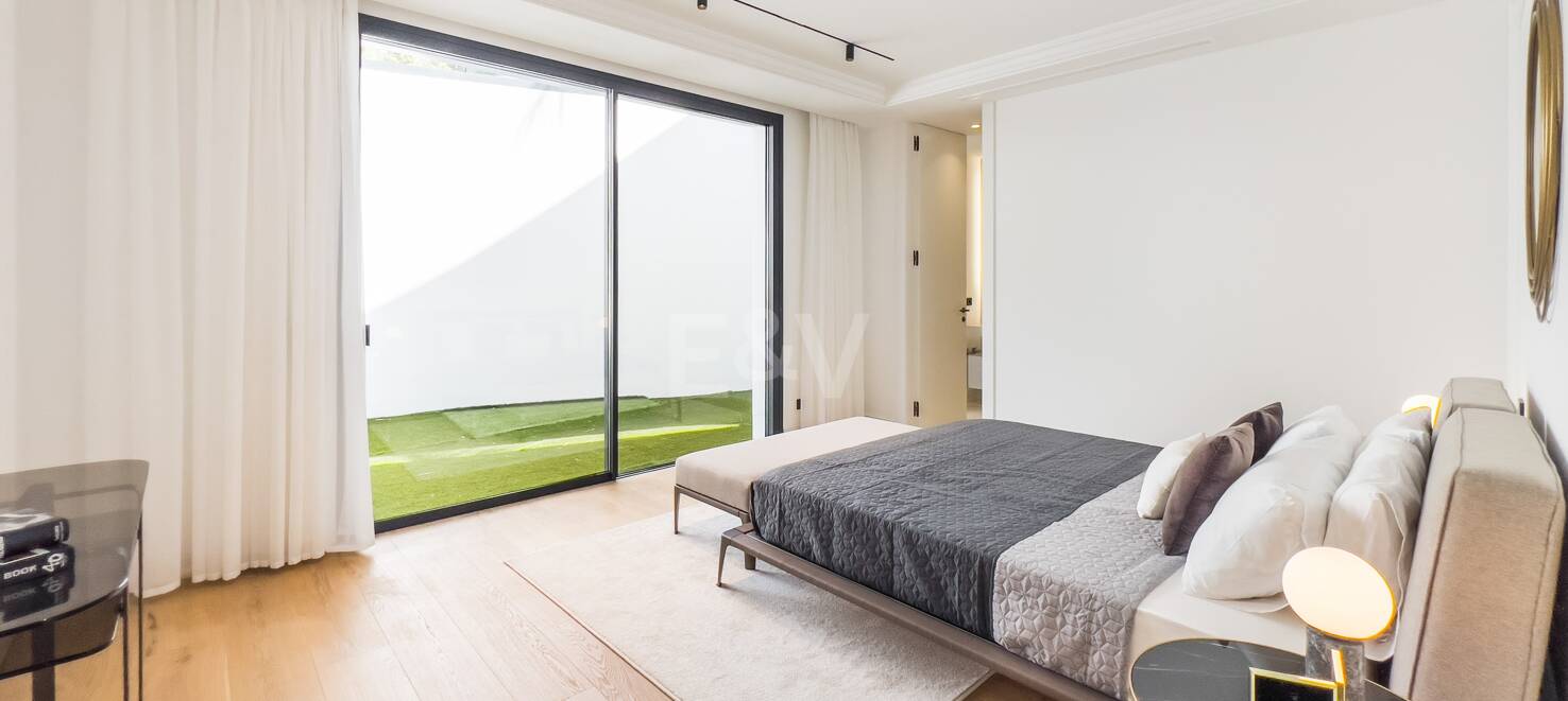 Asombrosa villa contemporánea con vistas al mar Mediterráneo en La Milla de Oro