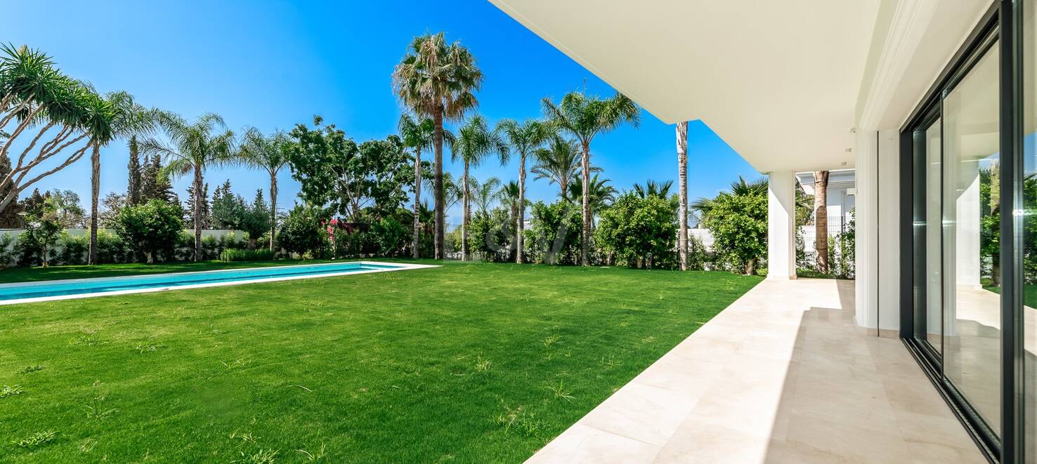 Asombrosa villa contemporánea con vistas al mar Mediterráneo en La Milla de Oro