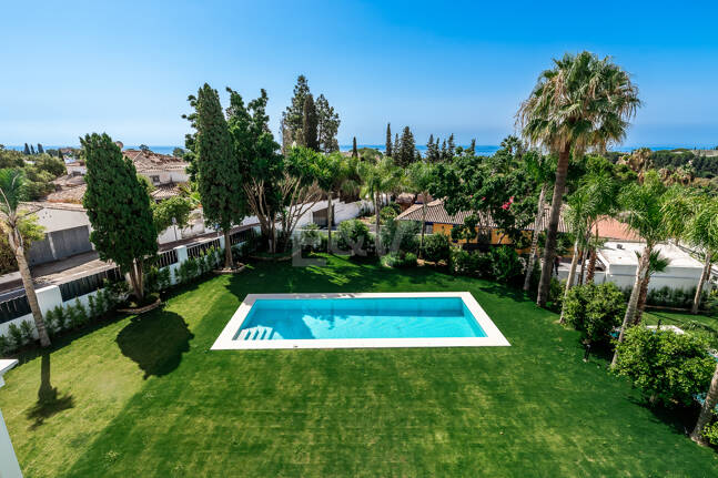 Encantadora villa andaluza con impresionantes vistas al mar Mediterráneo cerca de la Mezquita Real