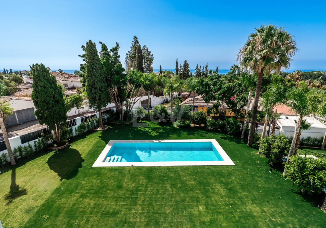 Enchanteresse villa andalouse avec vue mer Méditerranéenne à couper le souffle sur le mille d'or près de la mosquée royale