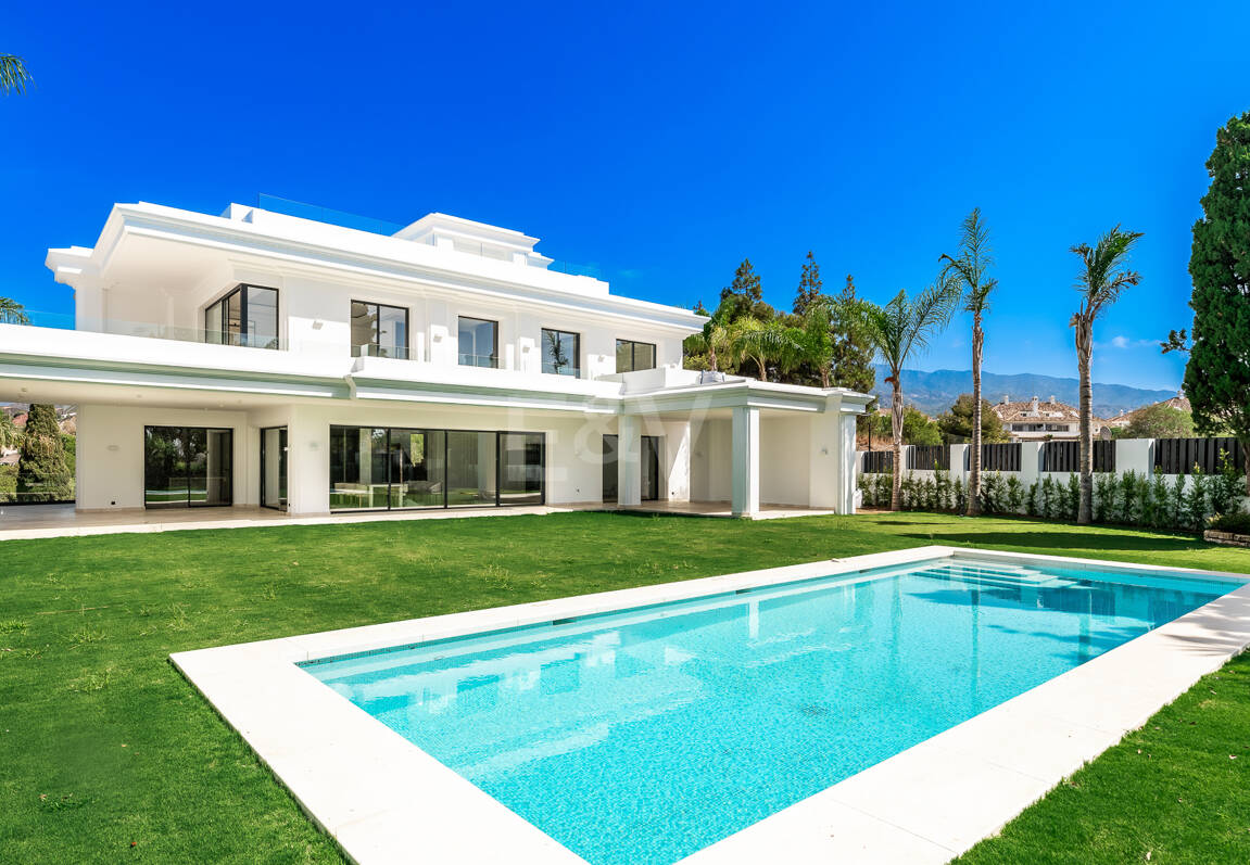 Encantadora villa andaluza con impresionantes vistas al mar Mediterráneo cerca de la Mezquita Real