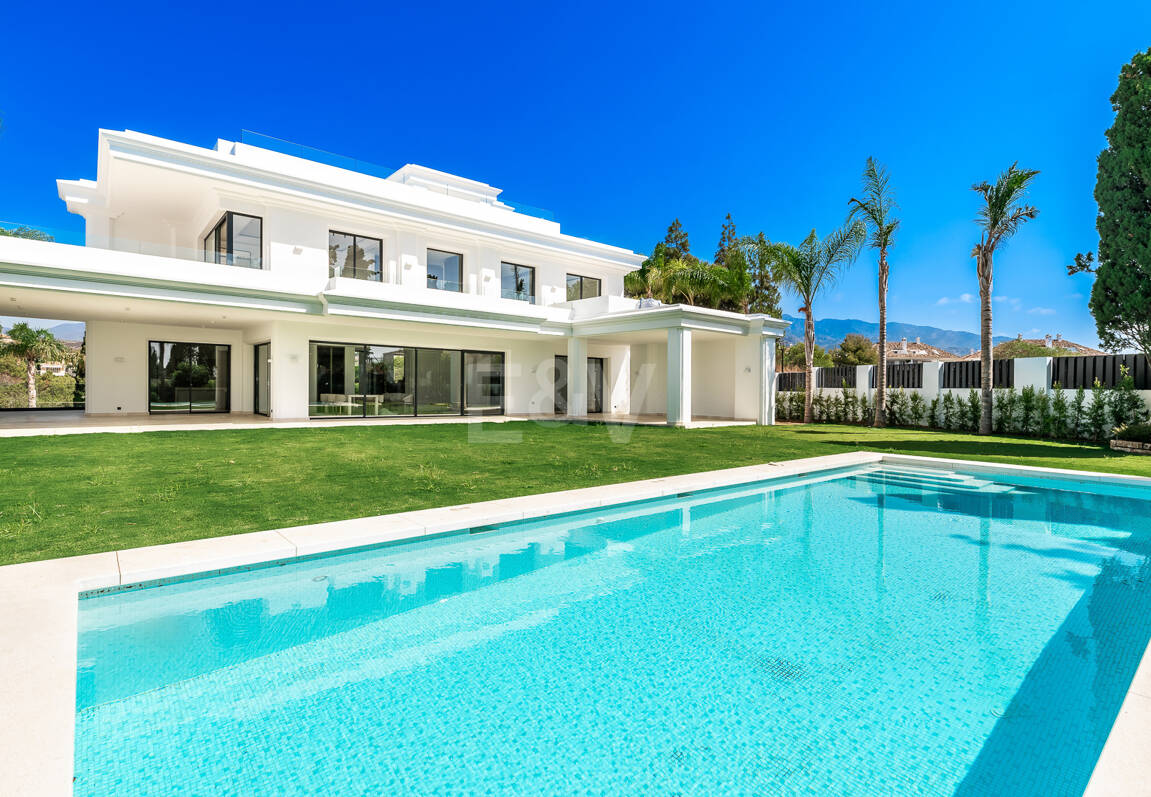 Encantadora villa andaluza con impresionantes vistas al mar Mediterráneo cerca de la Mezquita Real