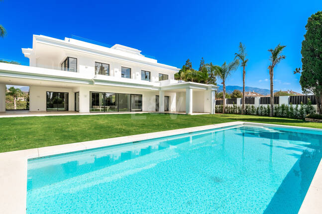 Encantadora villa andaluza con impresionantes vistas al mar Mediterráneo cerca de la Mezquita Real