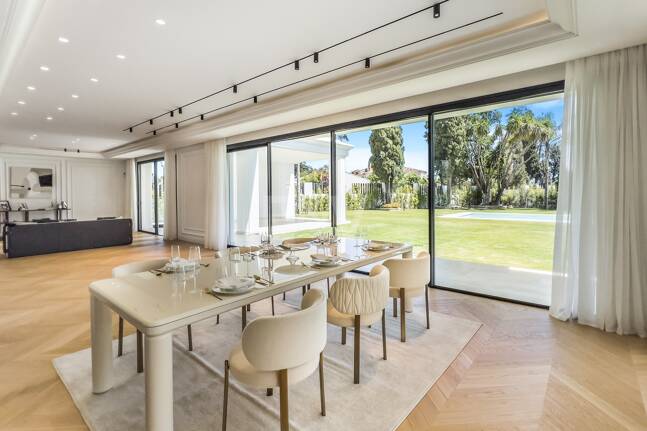 Encantadora villa andaluza con impresionantes vistas al mar Mediterráneo cerca de la Mezquita Real