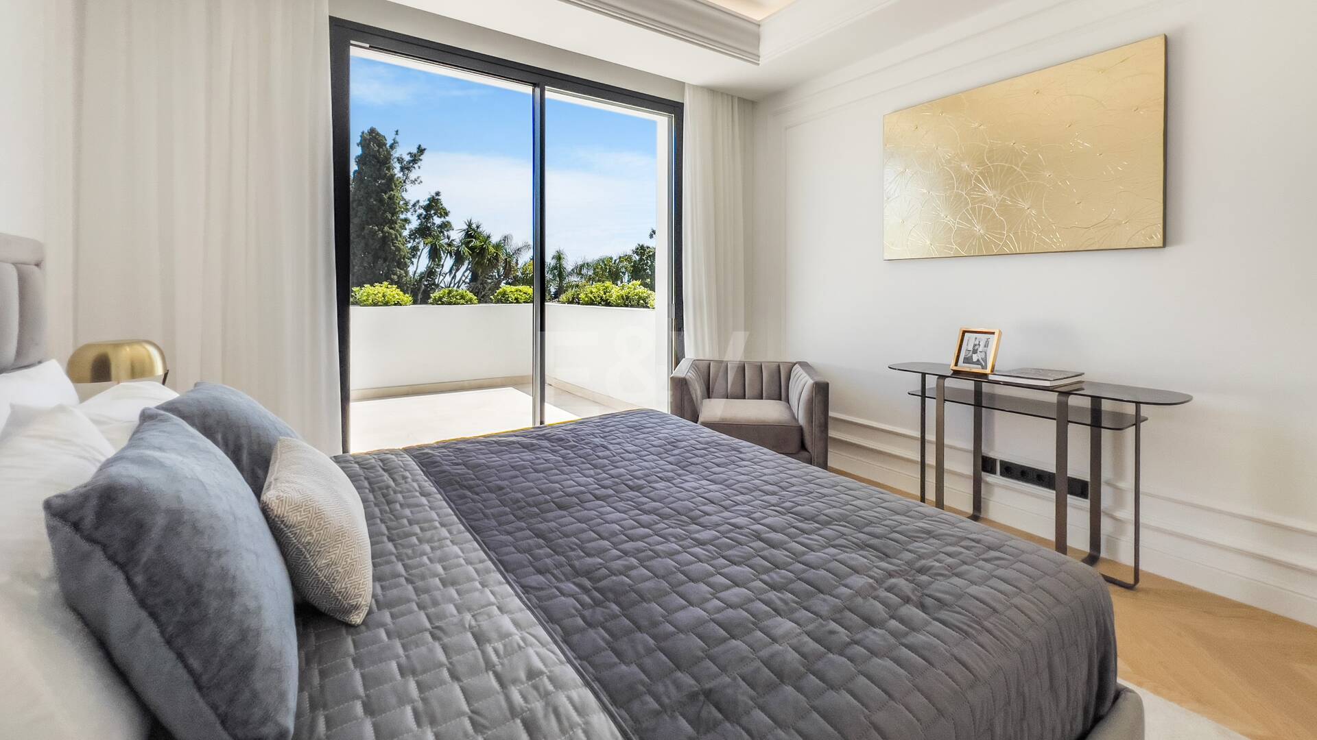 Andaluzjańska willa z zapierającym dech w piersiach widokiem Morza Śródziemnego na Golden Mile Blisko Meczetu Królewskiego