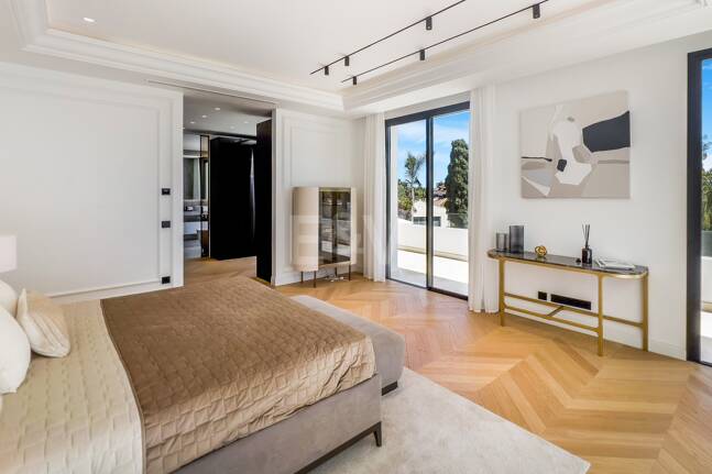 Encantadora villa andaluza con impresionantes vistas al mar Mediterráneo cerca de la Mezquita Real