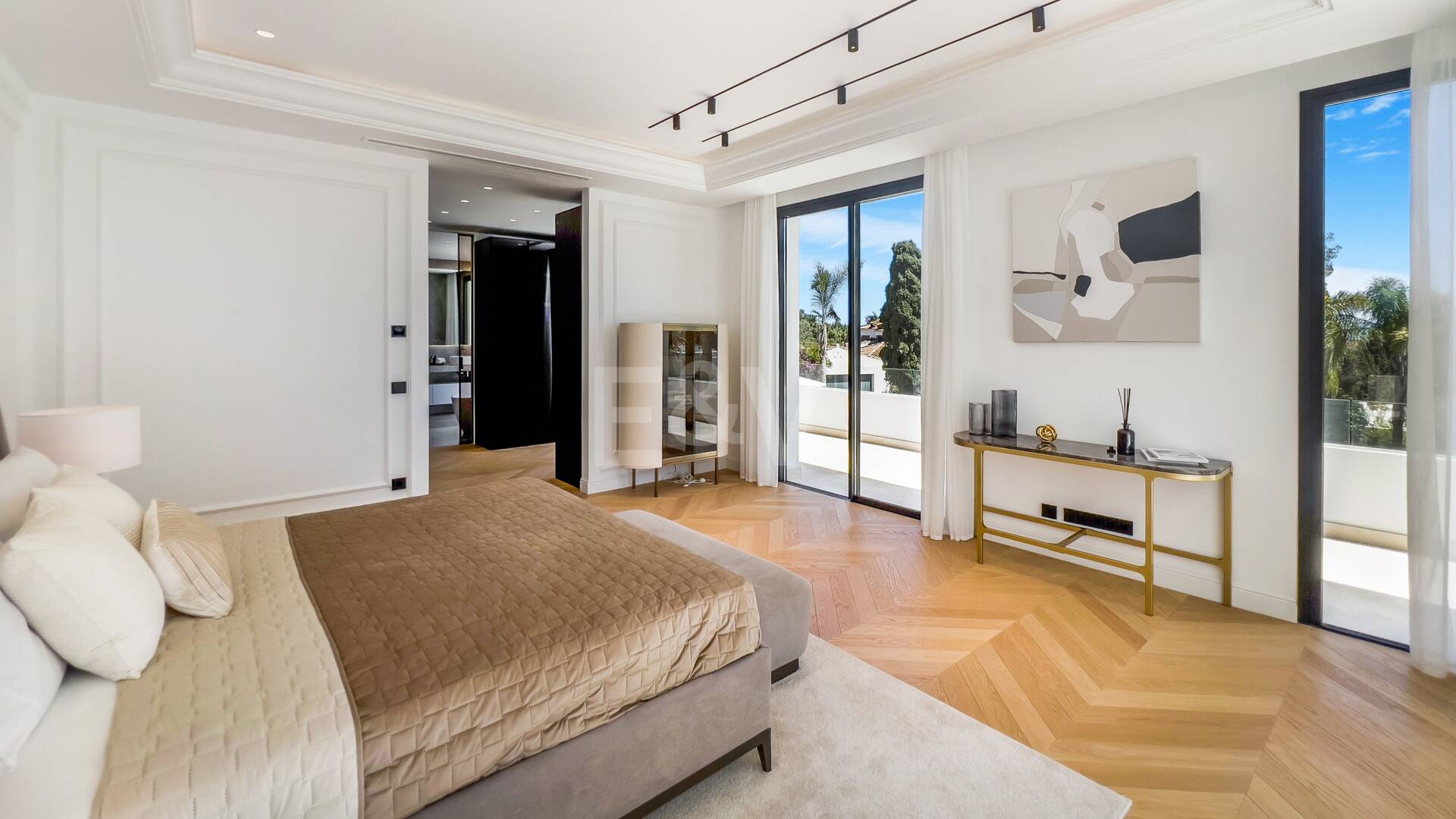 Andaluzjańska willa z zapierającym dech w piersiach widokiem Morza Śródziemnego na Golden Mile Blisko Meczetu Królewskiego