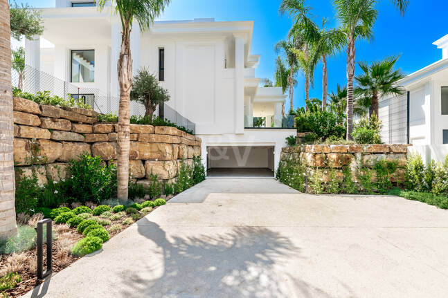 Encantadora villa andaluza con impresionantes vistas al mar Mediterráneo cerca de la Mezquita Real