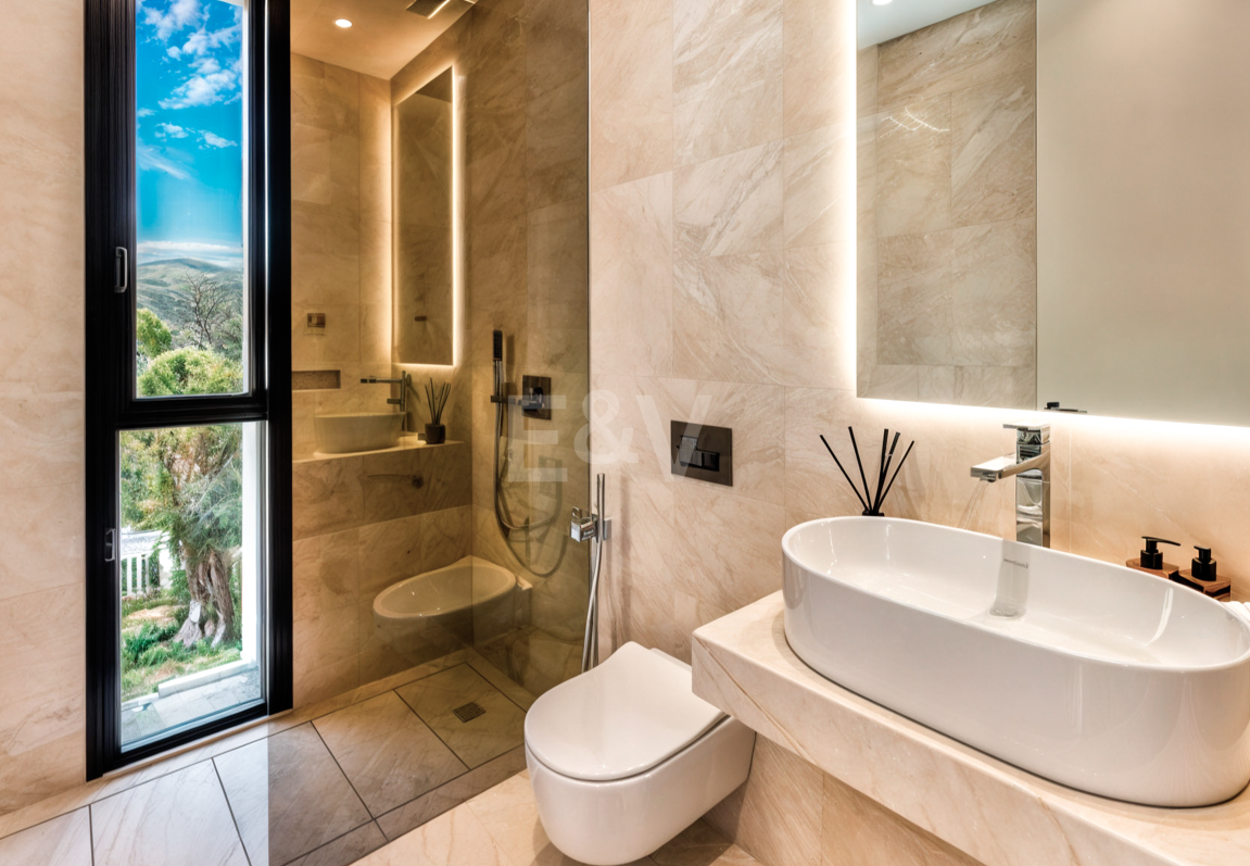 Encantadora villa andaluza con impresionantes vistas al mar Mediterráneo cerca de la Mezquita Real