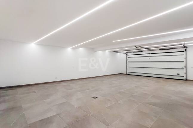 Encantadora villa andaluza con impresionantes vistas al mar Mediterráneo cerca de la Mezquita Real