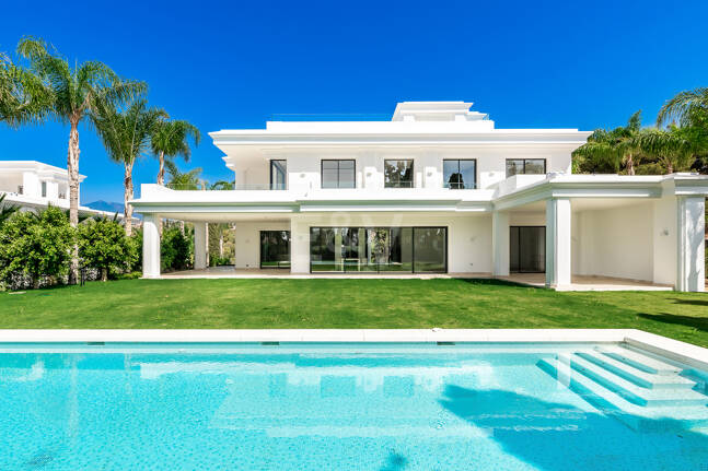 Encantadora villa andaluza con impresionantes vistas al mar Mediterráneo cerca de la Mezquita Real