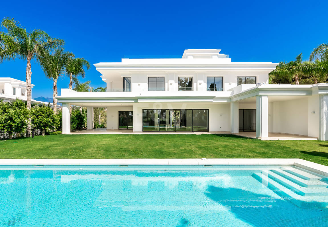 Encantadora villa andaluza con impresionantes vistas al mar Mediterráneo cerca de la Mezquita Real