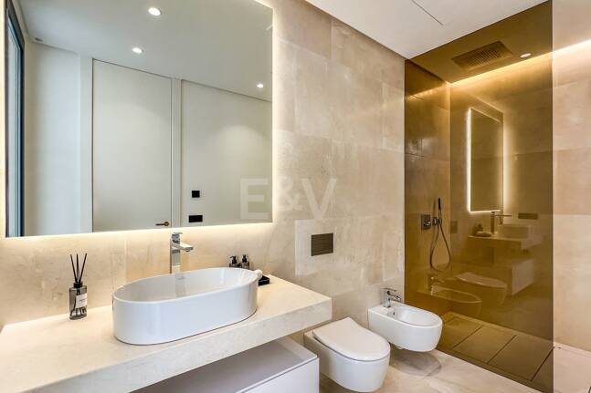 Encantadora villa andaluza con impresionantes vistas al mar Mediterráneo cerca de la Mezquita Real