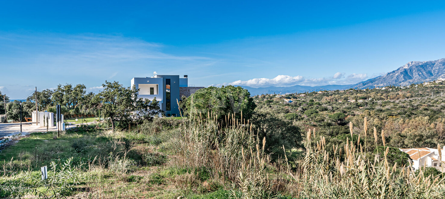 Terreno con vistas al mar en Elviria
