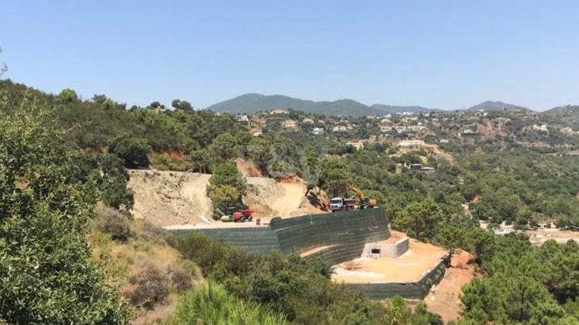 Gran parcela con vistas abiertas en Monte Mayor