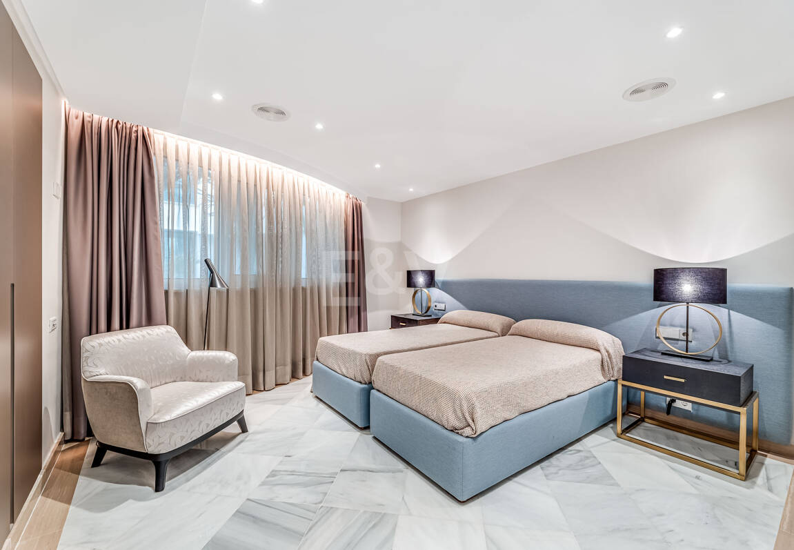 Exklusiv Frontline Beach Lägenhet i Mare Nostrum