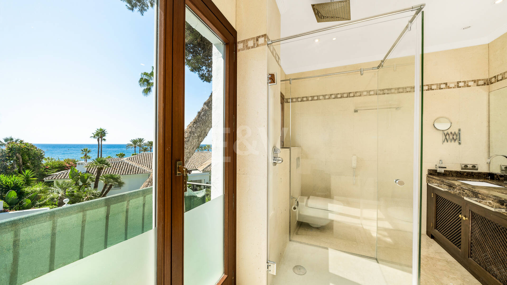 Élégante Suite Penthouse vue mer à Puente Romano avec licence touristique active
