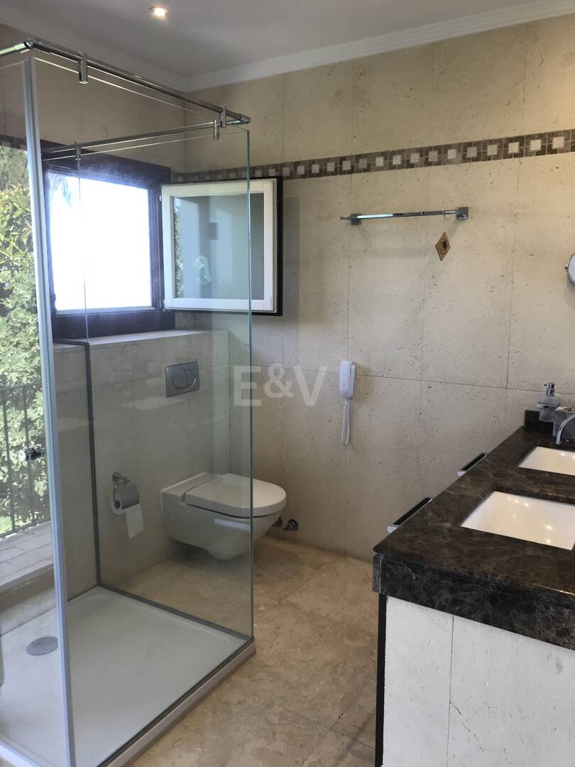 Suite penthouse avec vue sur la mer à Puente Romano