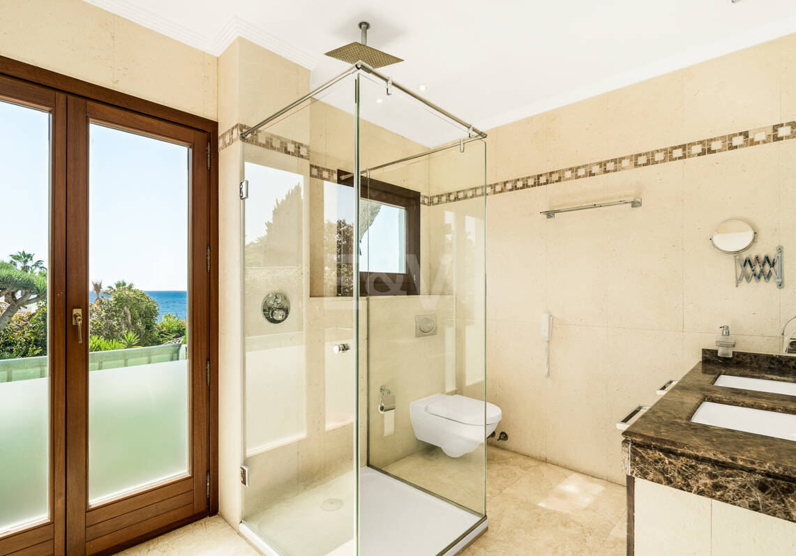 Élégante Suite Penthouse vue mer à Puente Romano avec licence touristique active