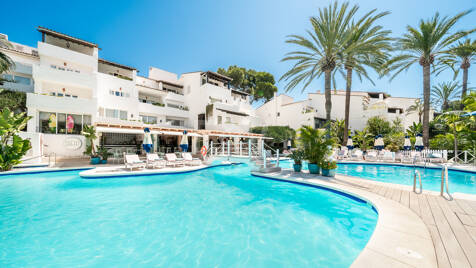 Elegant Sea-View Penthouse Suite in Puente Romano with Active Touristic Licence