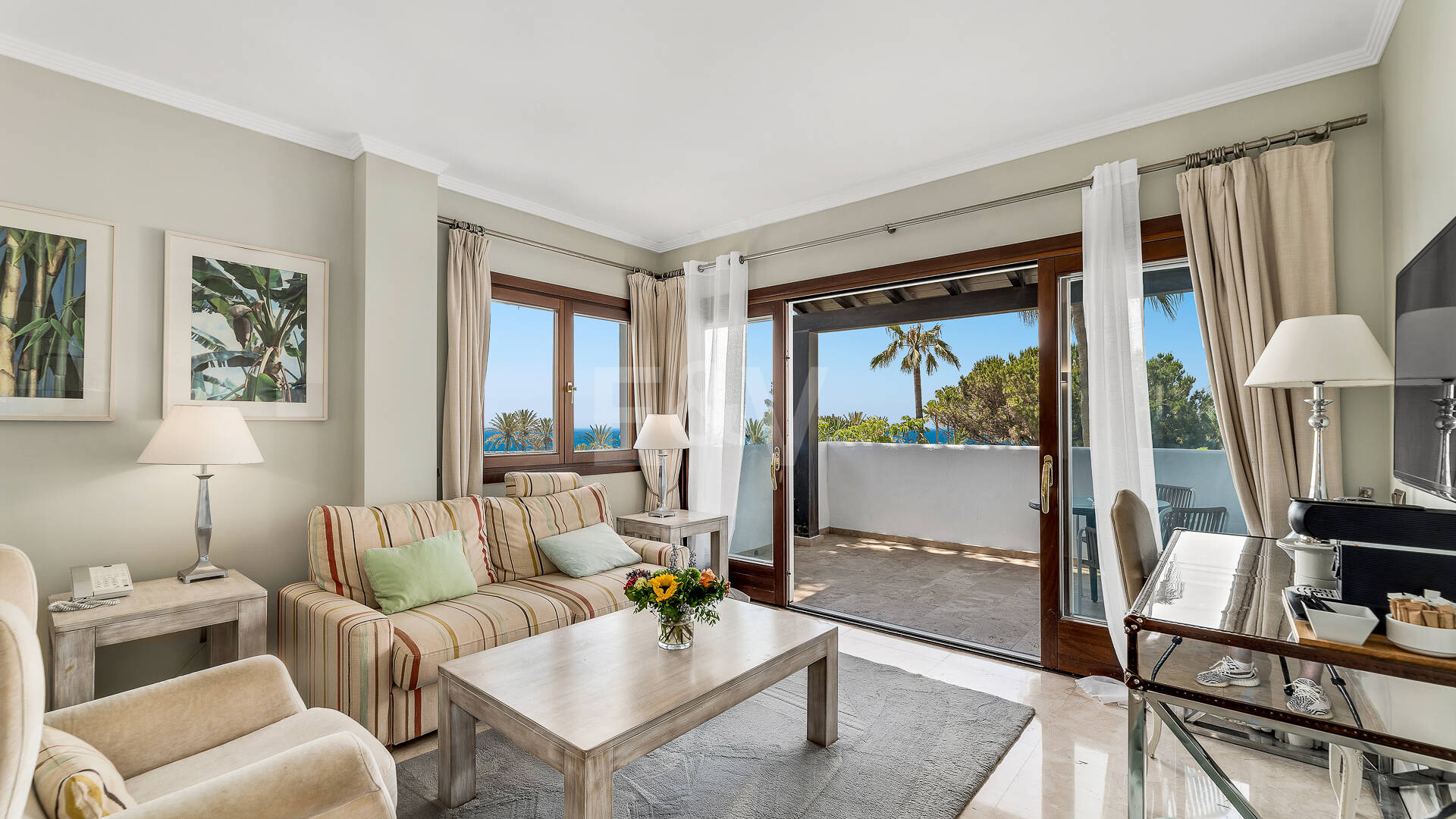 Elegante Penthouse-Suite mit Meerblick in Puente Romano und aktiver Touristenlizenz