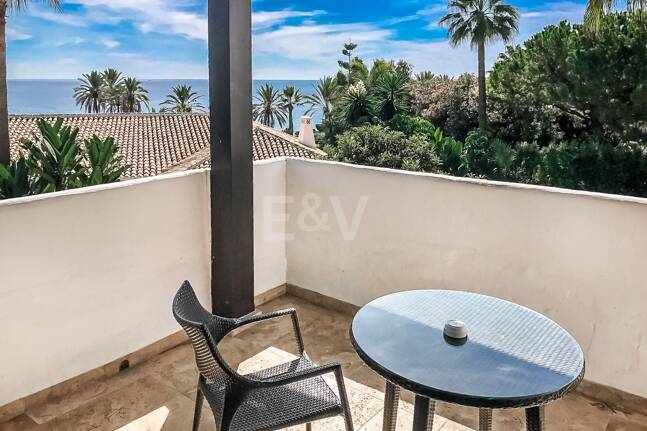 Suite penthouse avec vue sur la mer à Puente Romano
