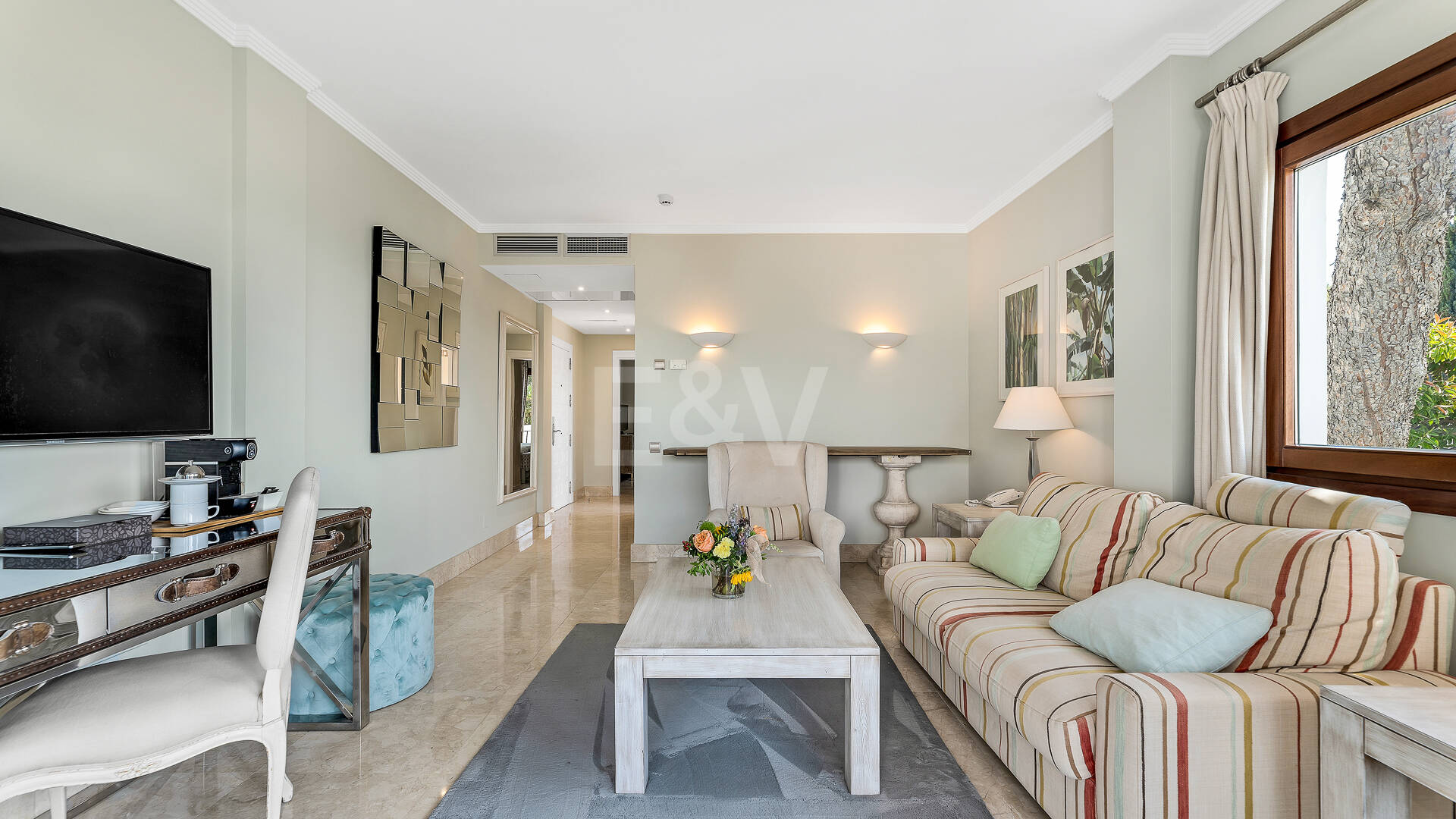 Elegante Penthouse-Suite mit Meerblick in Puente Romano und aktiver Touristenlizenz