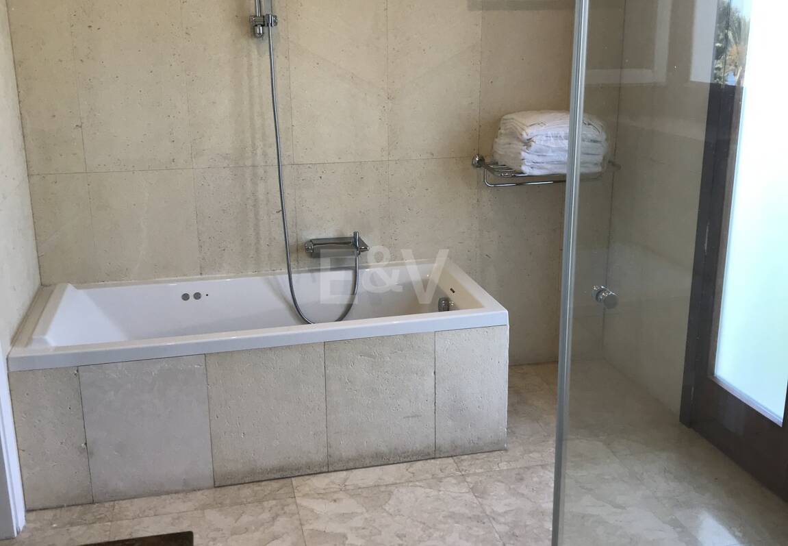 Suite penthouse avec vue sur la mer à Puente Romano