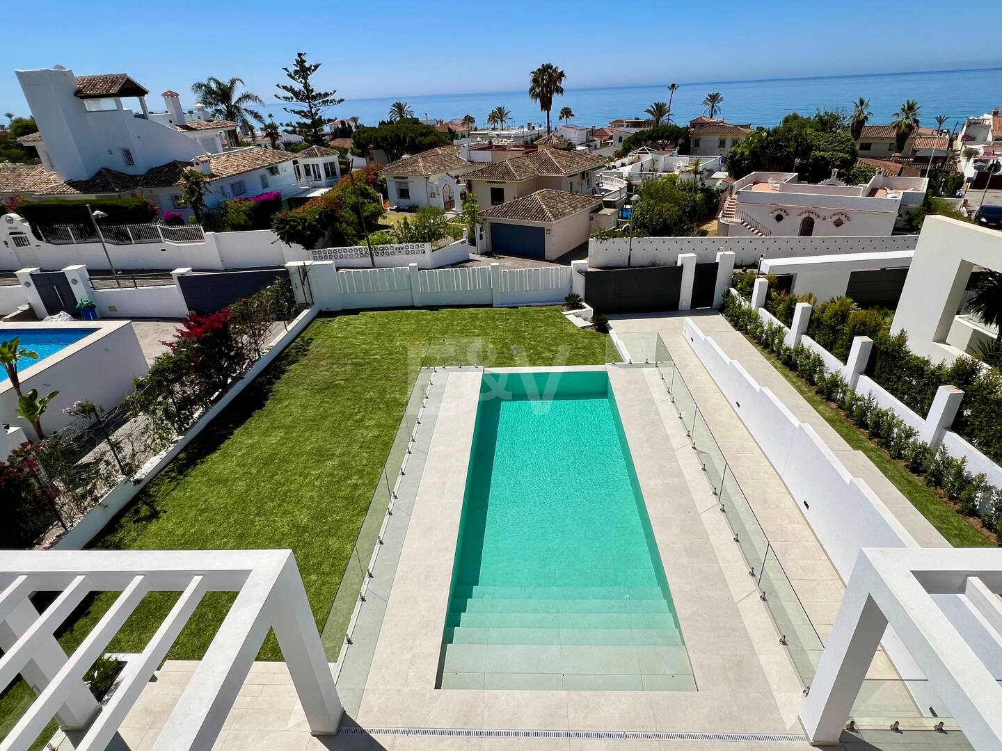 Luxury Villa in Elviria Beachside, 100m from the Beach