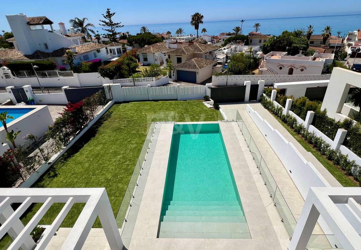 Luxury Villa in Elviria Beachside, 100m from the Beach