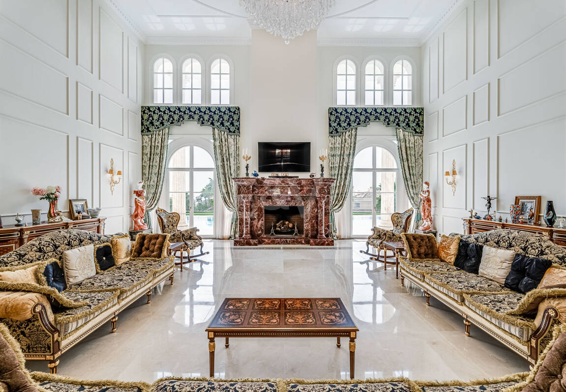 Oöverträffad lyxvilla i Sierra Blanca