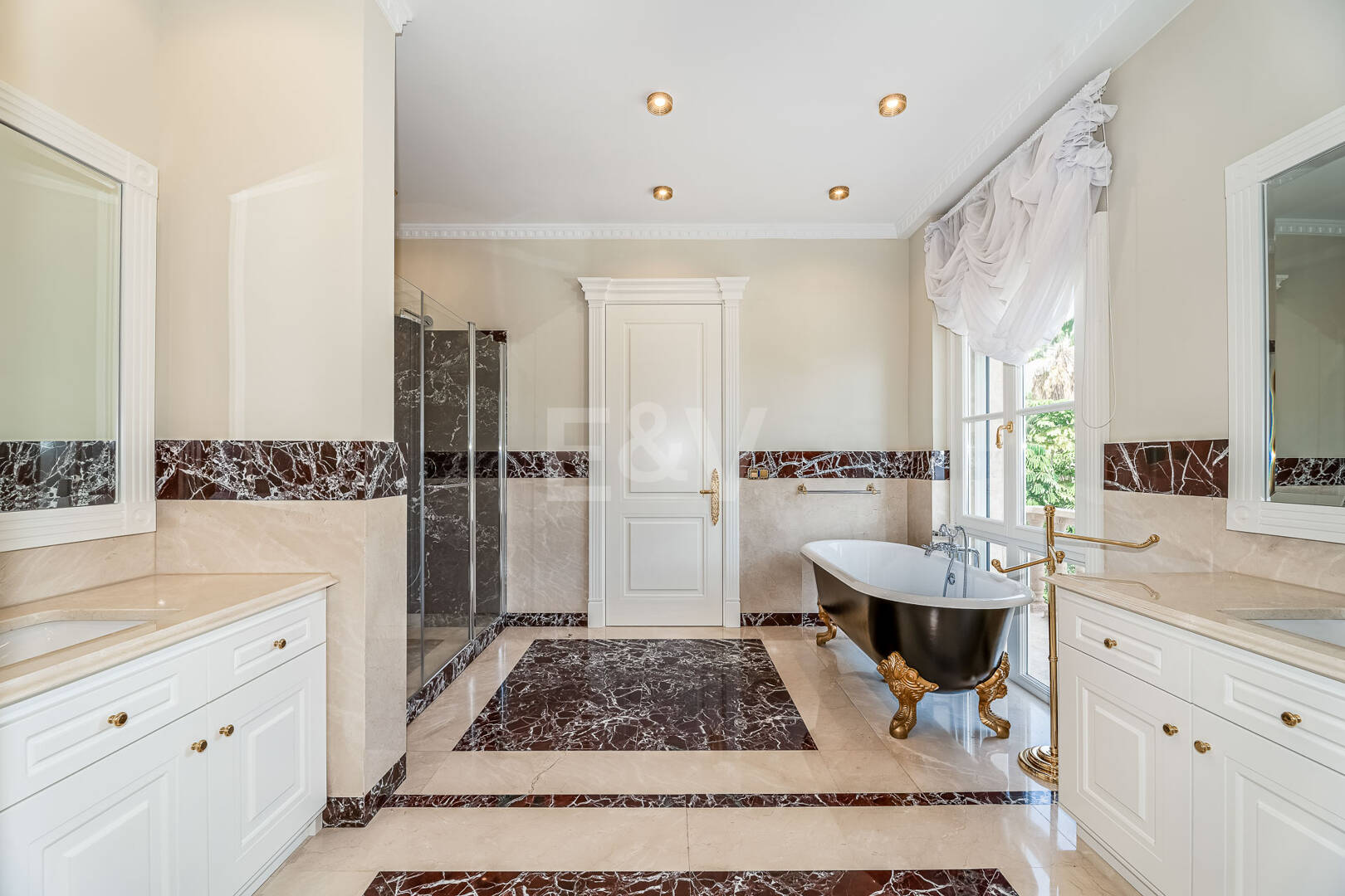 Oöverträffad lyxvilla i Sierra Blanca