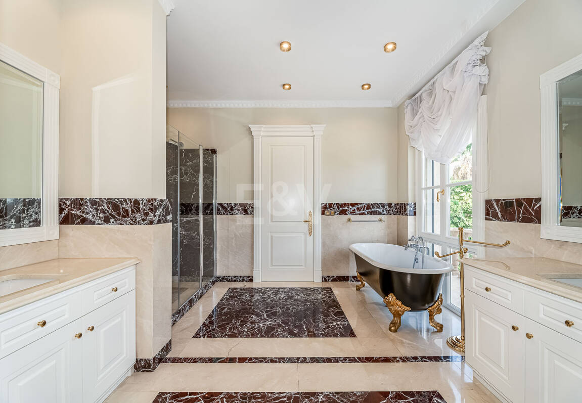 Oöverträffad lyxvilla i Sierra Blanca