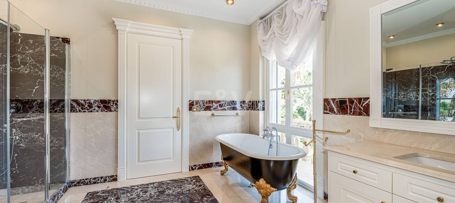 Oöverträffad lyxvilla i Sierra Blanca