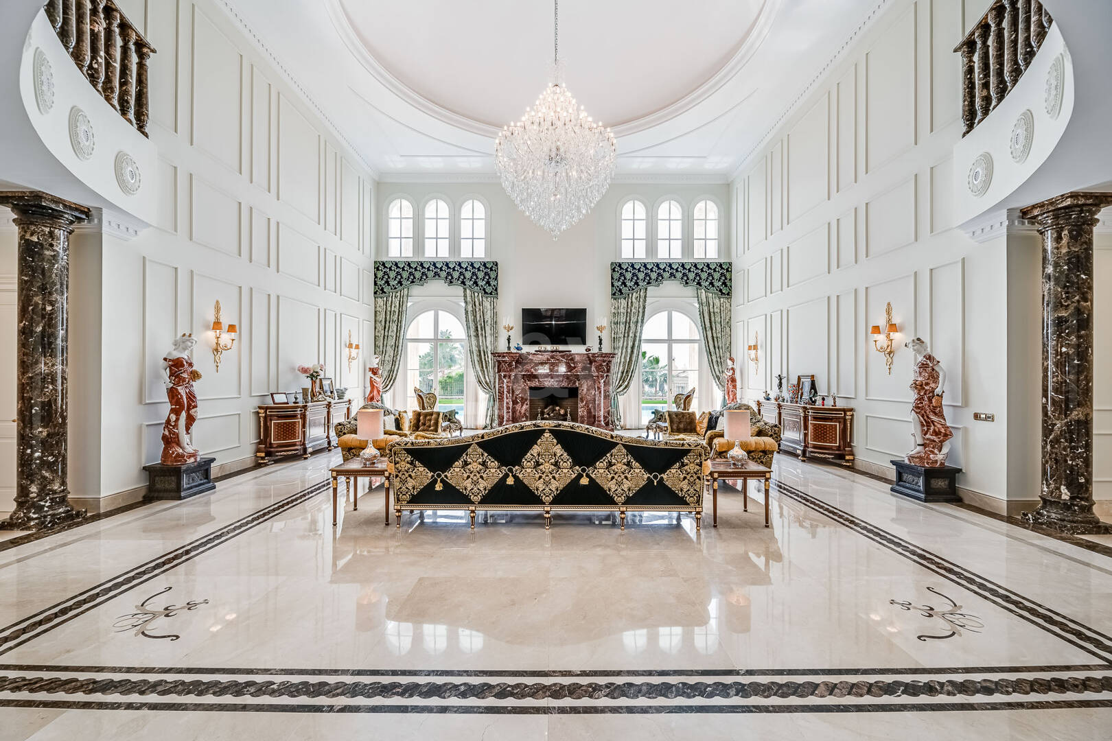 Oöverträffad lyxvilla i Sierra Blanca