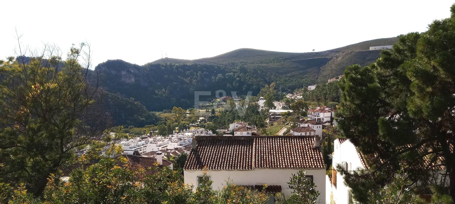 Terreno en el corazón del Pueblo de Benahavís.