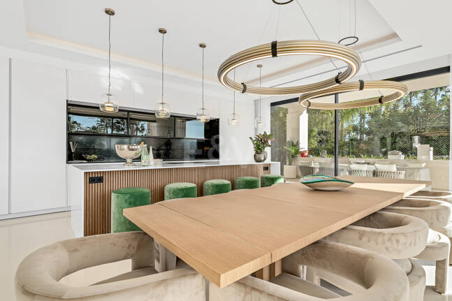 Utsökt modern villa i hjärtat av Sierra Blanca