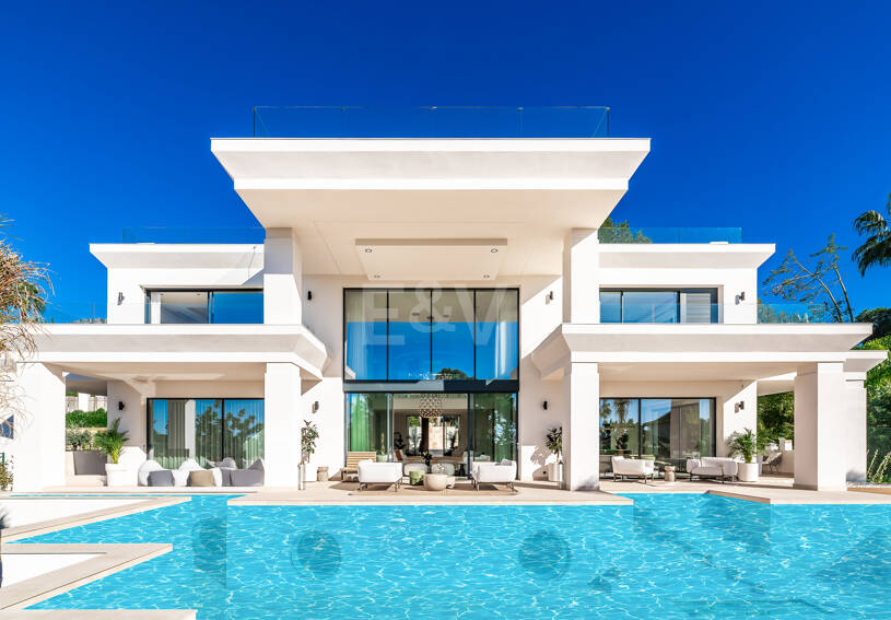 Utsökt modern villa i hjärtat av Sierra Blanca