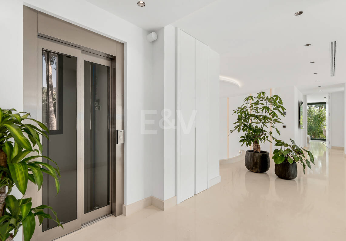 Utsökt modern villa i hjärtat av Sierra Blanca
