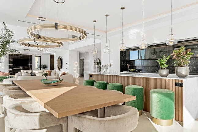 Utsökt modern villa i hjärtat av Sierra Blanca