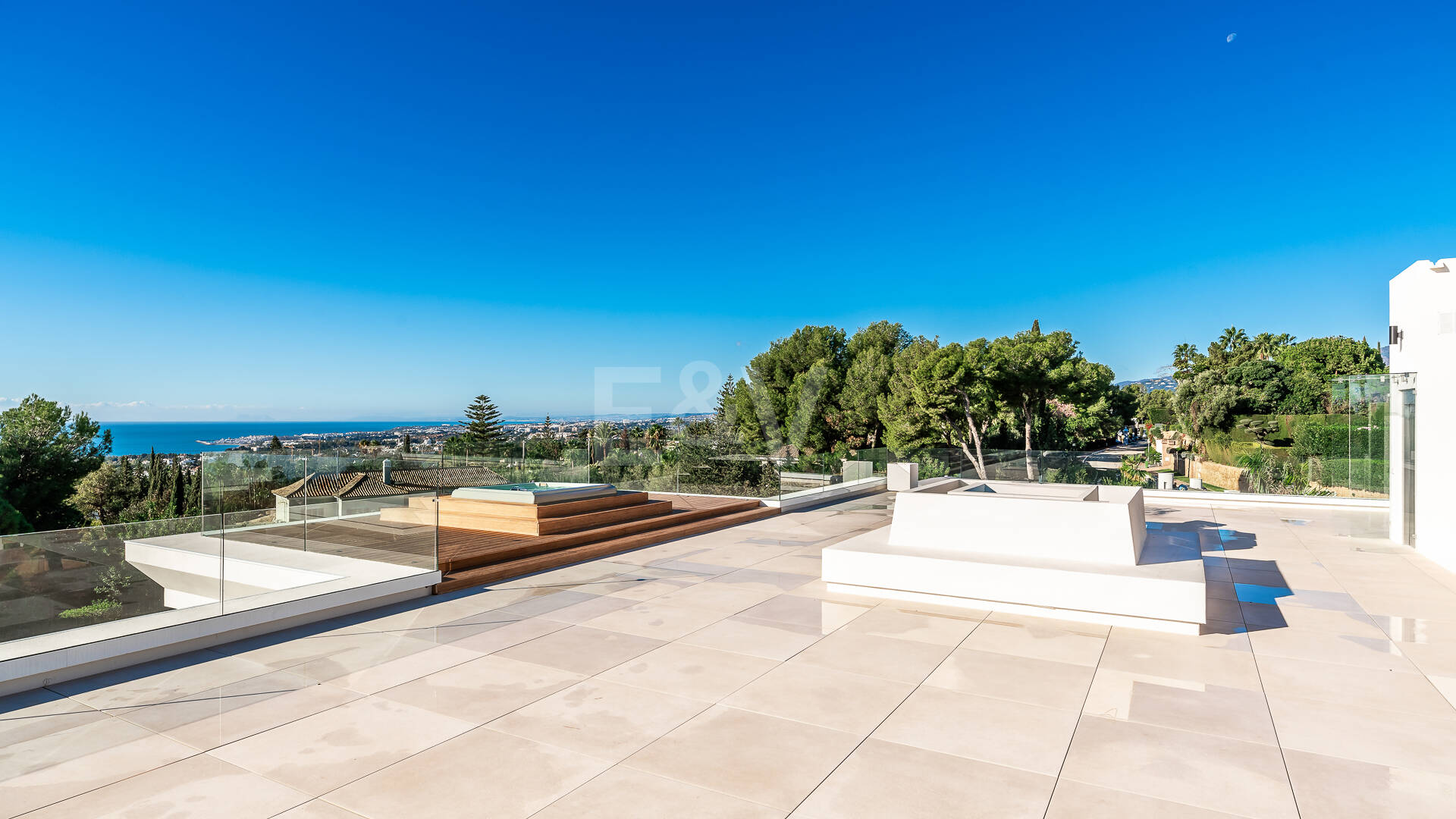 Utsökt modern villa i hjärtat av Sierra Blanca