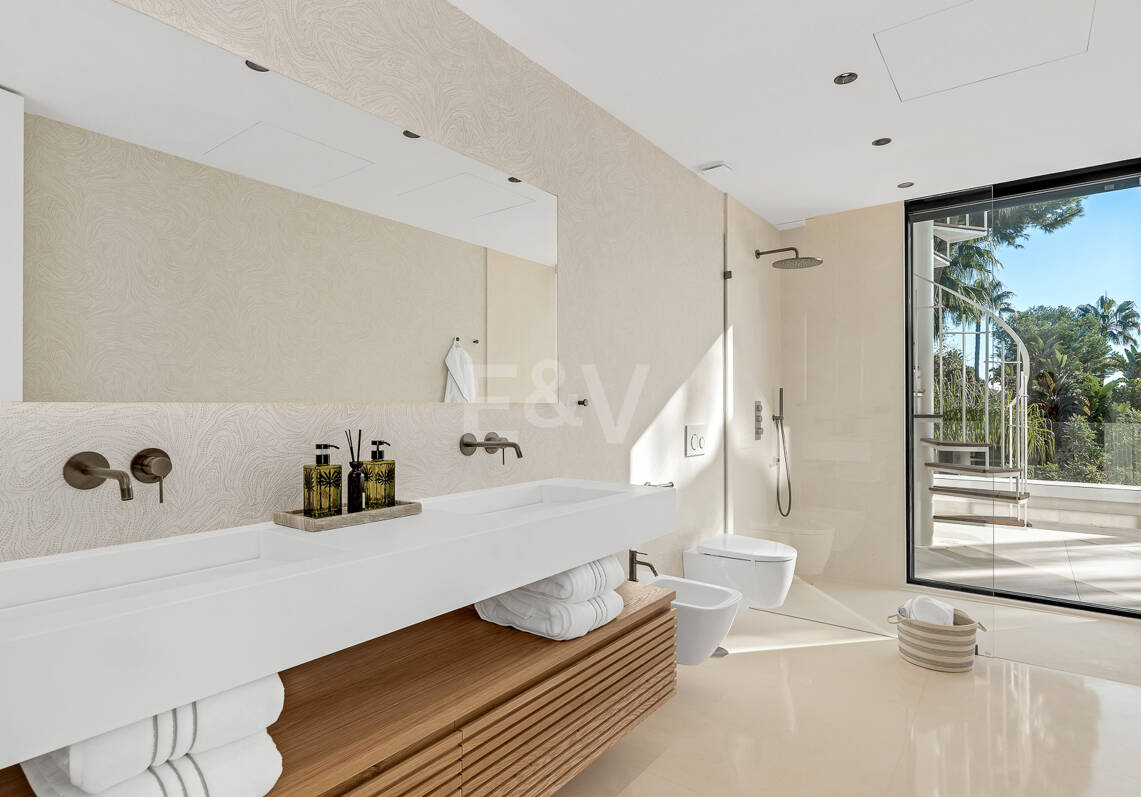 Utsökt modern villa i hjärtat av Sierra Blanca