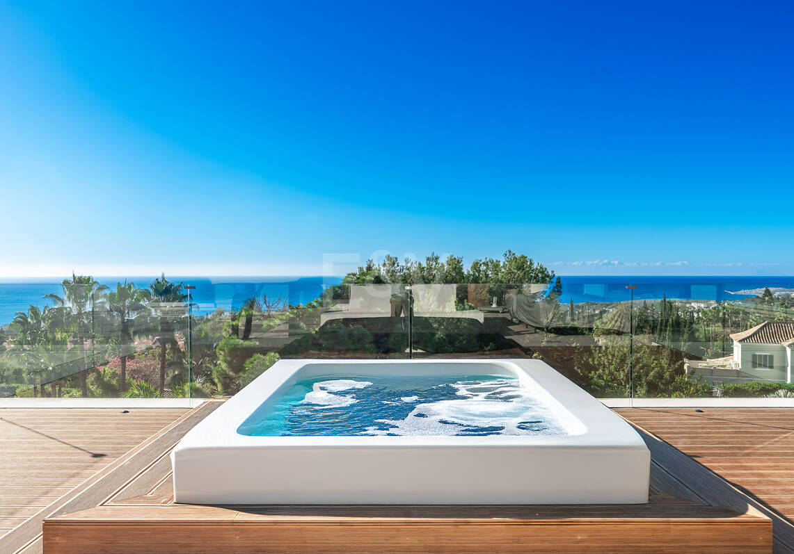 Utsökt modern villa i hjärtat av Sierra Blanca