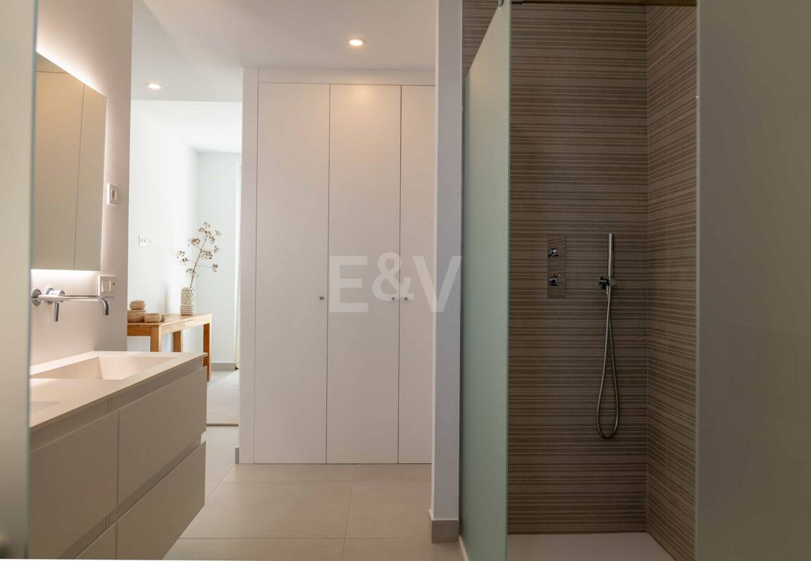 Penthouse i Altos de Los Monteros med fantastisk panoramautsikt