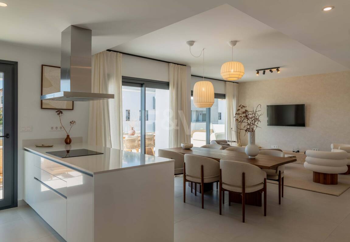 Penthouse i Altos de Los Monteros med fantastisk panoramautsikt