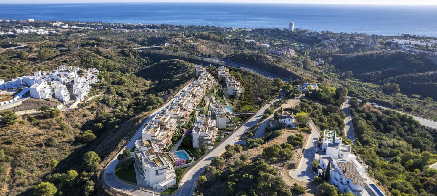 Penthouse i Altos de Los Monteros med fantastisk panoramautsikt